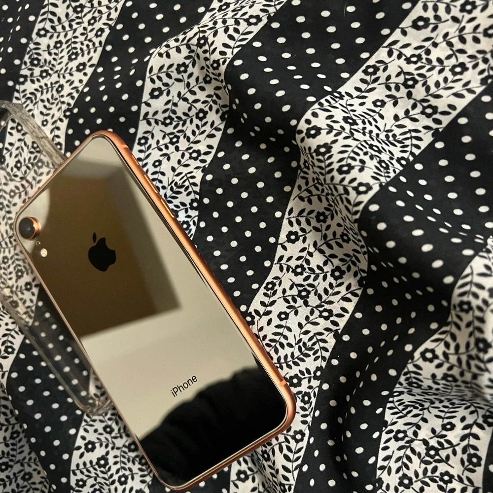 Apple iPhone XR - 64 GB -Coral (Straight Talk) Custom Mirror Silver Chrome Back